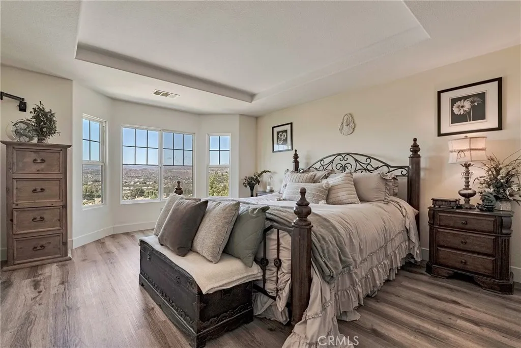 19639 Ellis Henry, Newhall, California 91321 home-pic-24